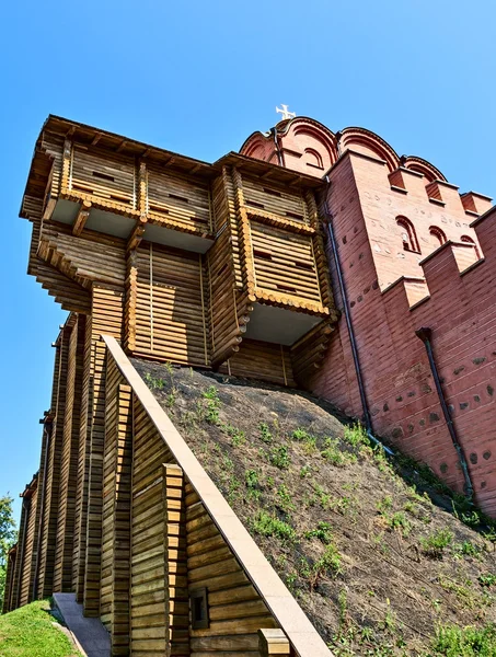 Porte d'or, construite en 1037 de Kiev . — Photo