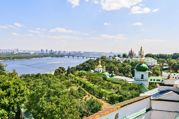 Veduta dell'argine del fiume Dnieper a Kiev . — Foto Stock