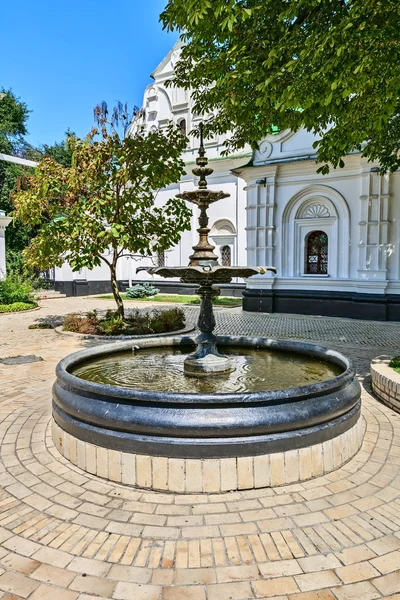 Kiev-Pechersk Lavra fue fundada en 1051 por Yaroslav el Sabio . —  Fotos de Stock