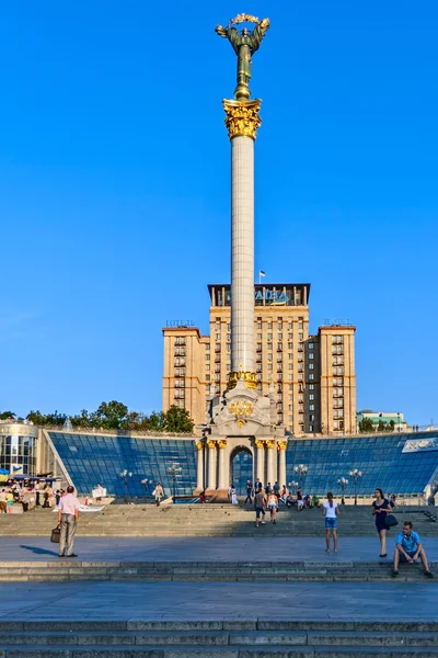 Maidan Nezalezhnosti, la plaza Central en Kiev, Ucrania . — Foto de Stock