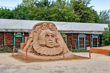 rostov veliky kum heykeller.