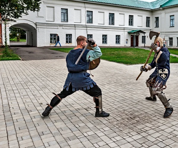 Joust on the territory of the monastery. — Stock Photo, Image