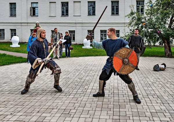 Joust on the territory of the monastery. — Stock Photo, Image