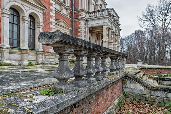 Το συγκρότημα στο αρχοντικό, χτισμένο το 1780 από τον αρχιτέκτονα bazhenov. — Φωτογραφία Αρχείου
