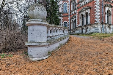 manor karmaşık bykovo, 1780 yılında mimar bazhenov tarafından inşa edilmiş..