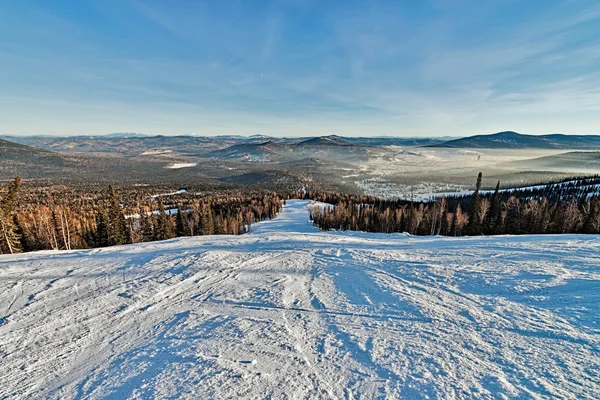 Ski resort sheregesh, regionie Kemerowo, Rosja. — Zdjęcie stockowe