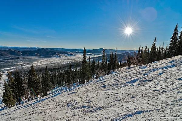 Ski resort sheregesh, kemerovo region, Ryssland. — Stockfoto