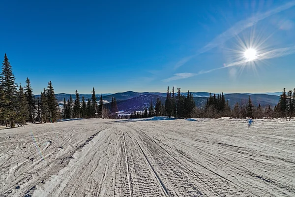 Ski resort sheregesh, kemerovo region, Ryssland. — Stockfoto