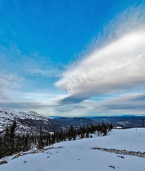 Ski resort sheregesh, kemerovo region, Ryssland. — Stockfoto