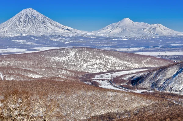 Вулканы Камчатского полуострова . — стоковое фото
