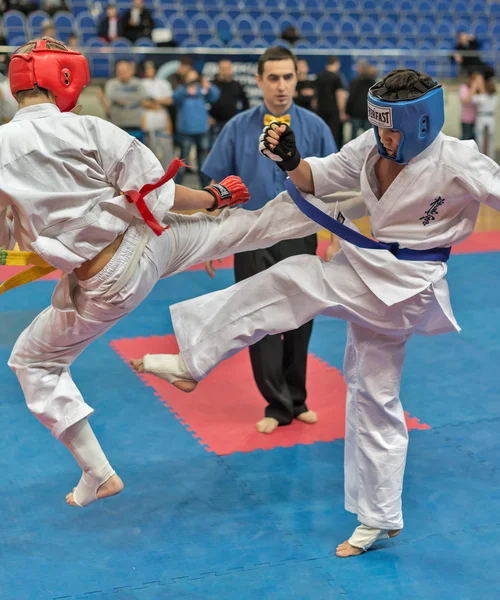 Competição no karatê kyokushinkai . — Fotografia de Stock