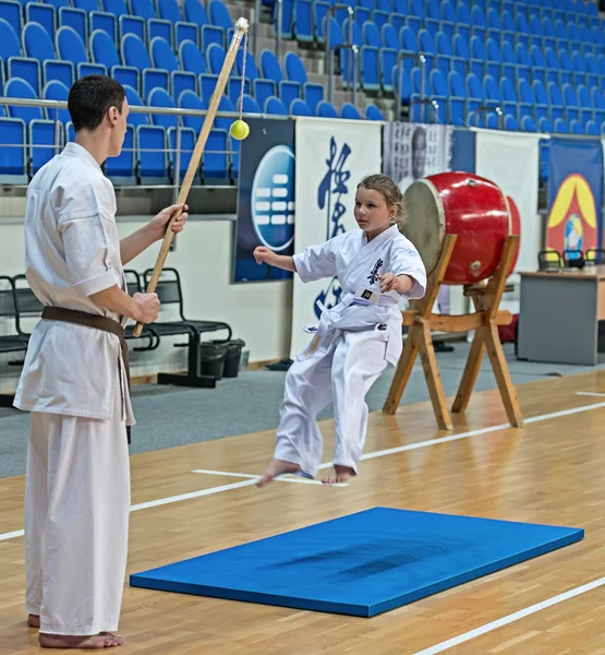 Concorso Karate presso l'esame di qualificazione. — Stock fotografie