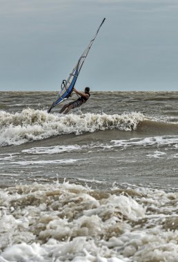 Rüzgar Sörfü ve dolzhanka, krasnodar bölgesi üzerinde kitesurfing, 
