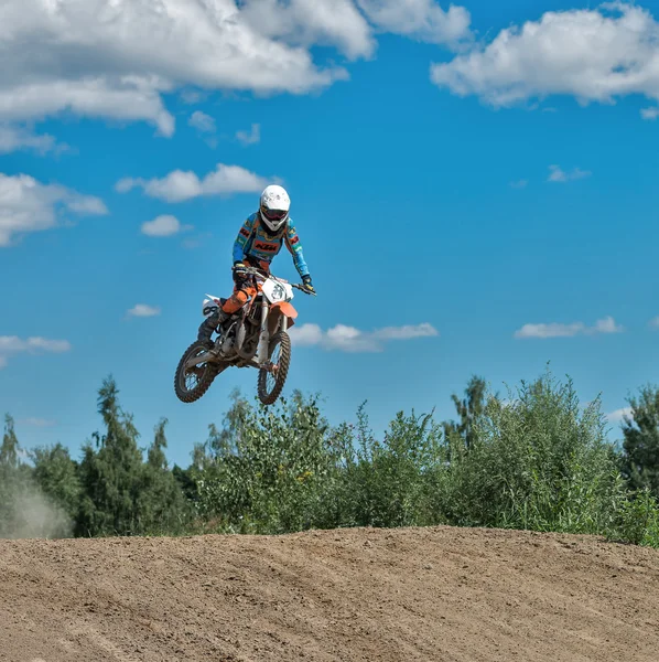 Motocross de verano en el territorio del distrito de Ramenskoye, Moscú —  Fotos de Stock