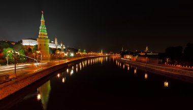 Moskova asla uyumaz.