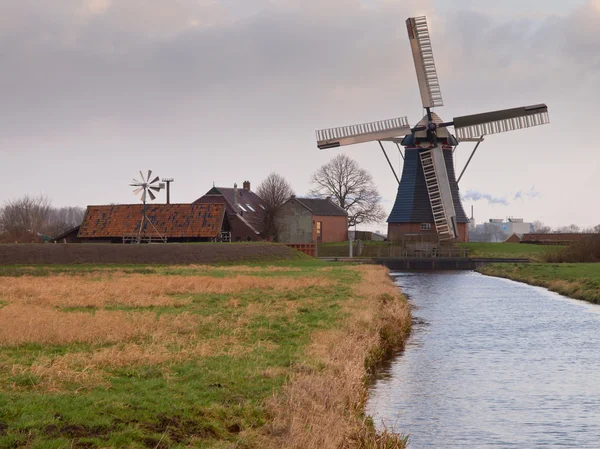 Traditional dutch windmill — Stock Photo, Image