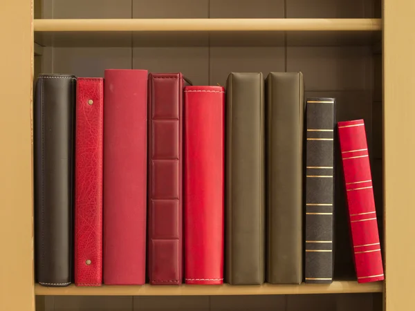 Books in a bookshelf — Stock Photo, Image