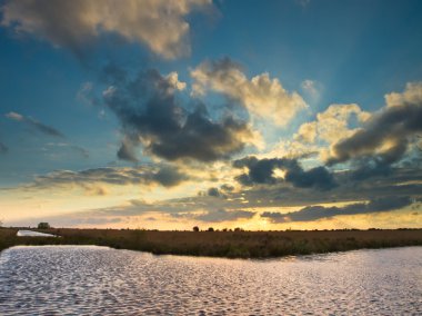 renkli bulutlu gökyüzü