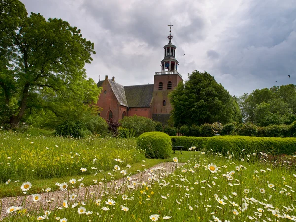 La iglesia de Pieterburen — Foto de Stock