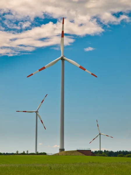 Alemão Rural Hill Windturbines — Fotografia de Stock