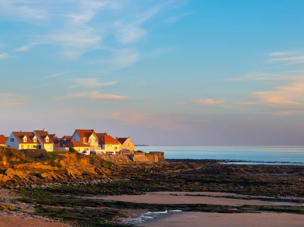 Small settlement on the coast — Stockfoto