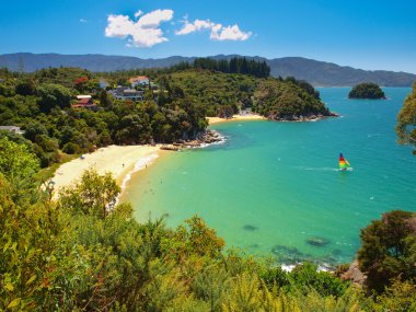 Kumsalı ile bay