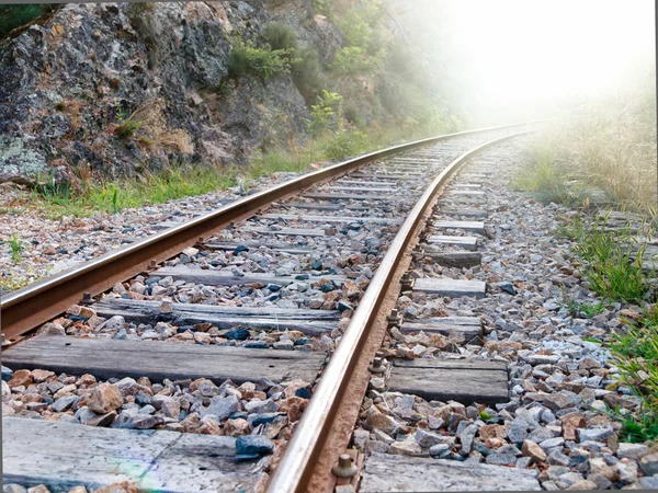 Железная дорога к свету — стоковое фото
