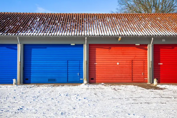 Garage Doors in Snow — Stock Photo, Image