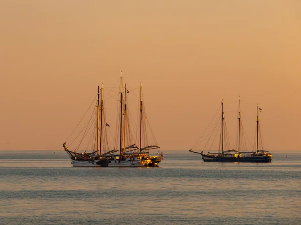 Tramonto della nave a vela — Foto Stock