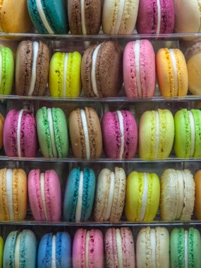 Çeşitli renklerde macarons