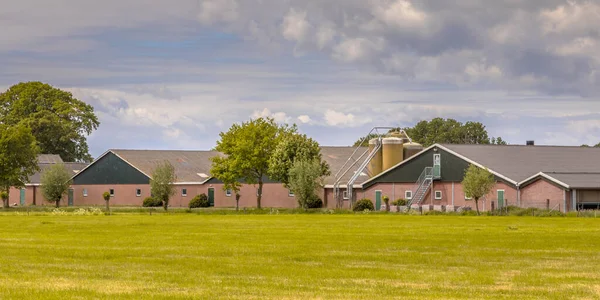 Modern Barns Farm Silos Dutch Agricultural Landscape Clouded Summer Sky — стоковое фото