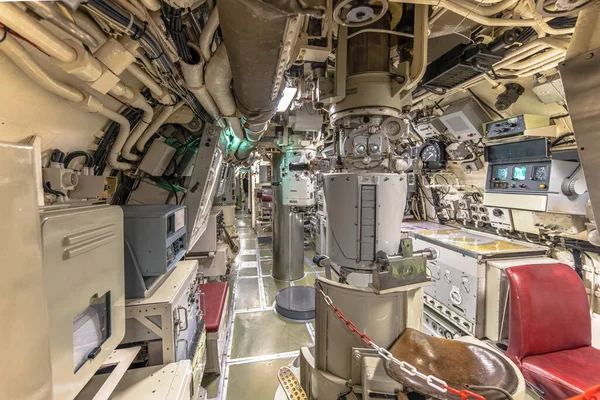 Interior Submarine Periscope Control Room Area — Stockfoto