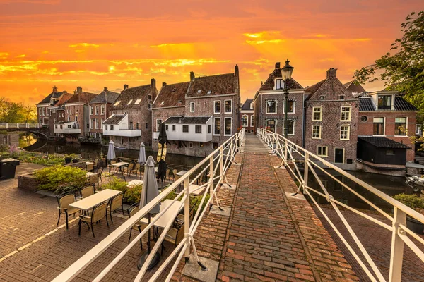 Tarihsel Appingedam Kasabasında Muhteşem Gökyüzü Altında Groningen Hollanda Damsterdiep Üzerinde — Stok fotoğraf