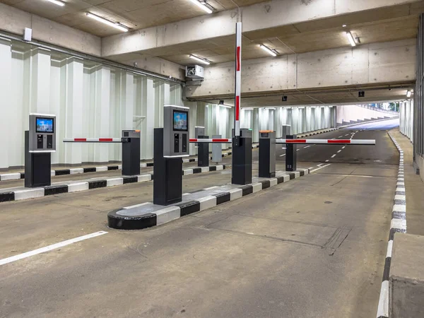 Barriera All Ingresso All Uscita Garage Auto Barriera Completamente Automatizzata — Foto Stock