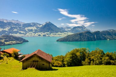 Dört kanton Gölü (vierwaldstattersee) ve dağ pilatus güzel görünümünden rigi, İsviçre Alpleri