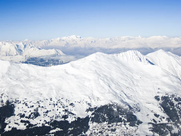 Pohled do lyžařských areálů v lenzerheide, Graubünden, Švýcarsko — Stock fotografie