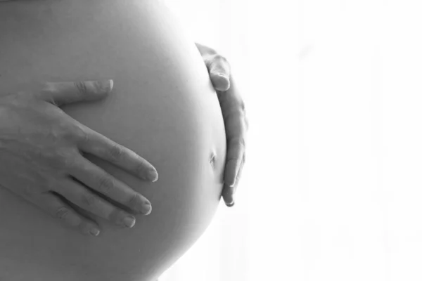 Belly of the pregnant woman — Stock Photo, Image