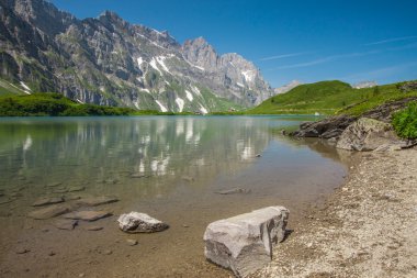 truebsee göl engelberg, Orta İsviçre İsviçre Alpleri'nde, Hiking