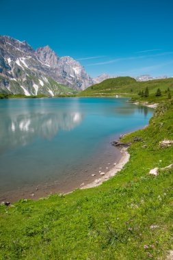 truebsee göl engelberg, Orta İsviçre İsviçre Alpleri'nde, Hiking