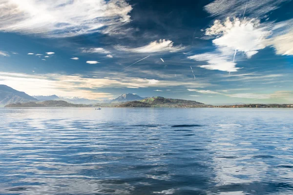 Vista para Pilatus e Zugsee de Zug, Suíça Central — Fotografia de Stock