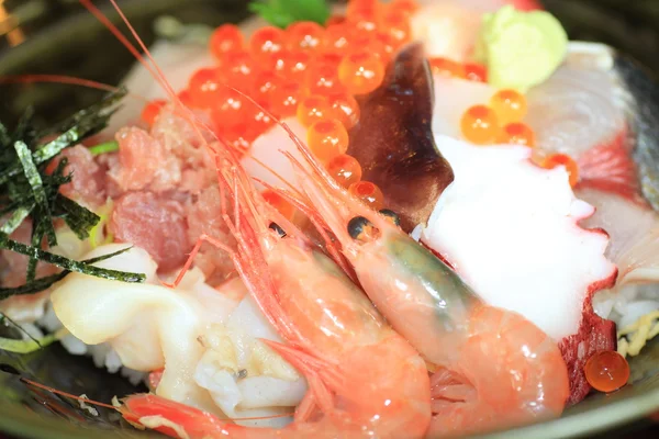 Arroz servido en un tazón de comida en Japón — Foto de Stock