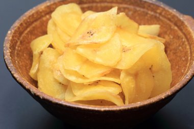 muz fişleri, kızarmış muz ince dilimlenmiş muz