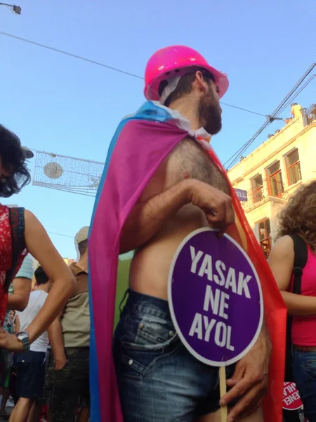 Orgullo gay en istiklal street, istanbul — Foto de Stock