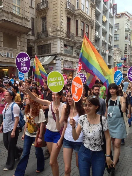 Gay orgulho no istiklal rua istanbul — Fotografia de Stock