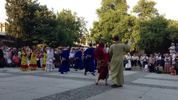 Gruppi di danza folcloristica — Foto Stock