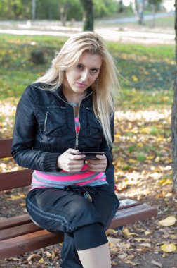 Kız manifatura bir cep Park