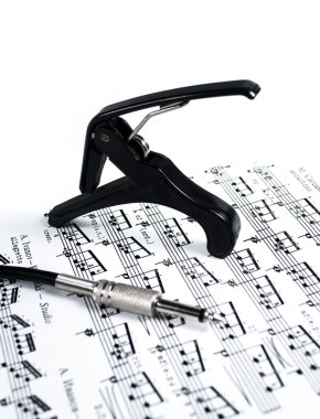 Mono jack ve gitar capo