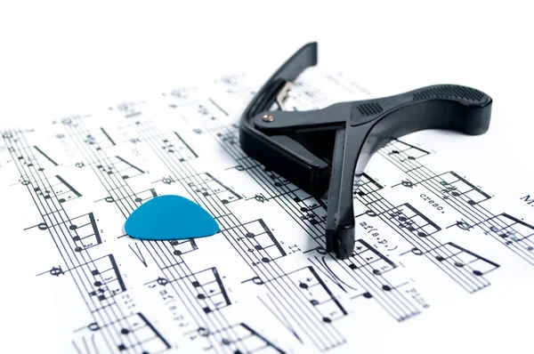 Guitar pick ve capo