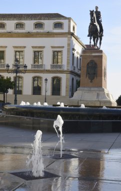 büyük Kaptan heykeli