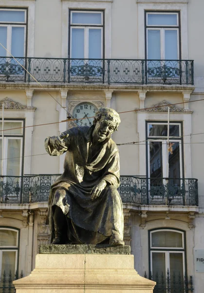 Escultura na praça do Chiado — Fotografia de Stock